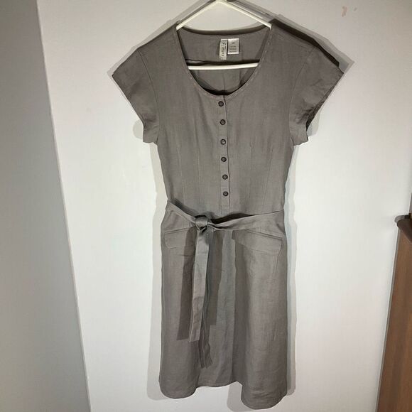Sahalie Grey Linen Shirtdress. XS. Half Buttonup. Flap pockets Beautiful - Picture 7 of 9